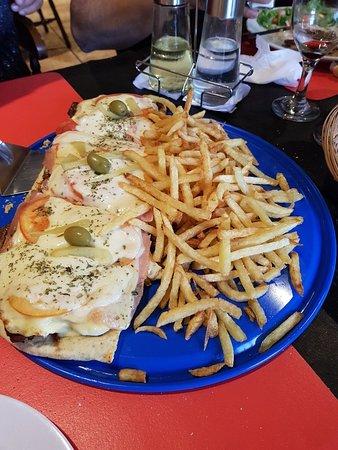 Curly's Resto Bar